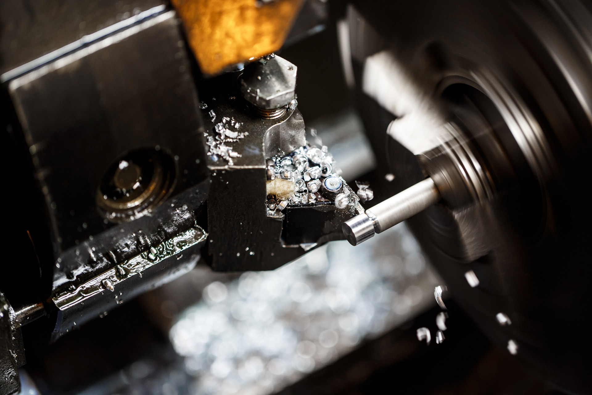 精確、快速、自動化的機械零件加工:CNC機械加工技術